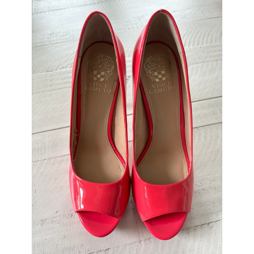 Vince Camuto Patent Leather Coral Peep Toe High Heels, Size 8.5M